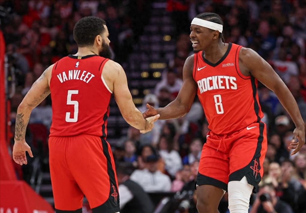 猛龙鏖战勇士，恩比德关键制胜