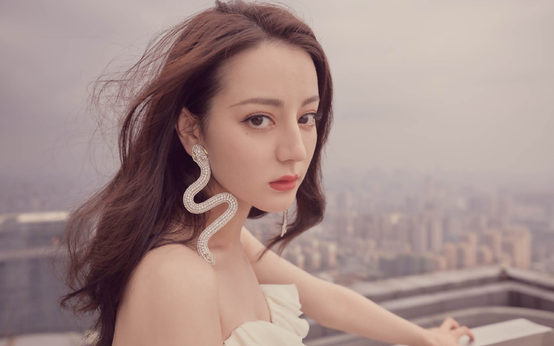 英超争冠夜，国际米兰的蓝黑魔咒，巴斯托尼如何成为曼城与阿森纳的无形杠杆？