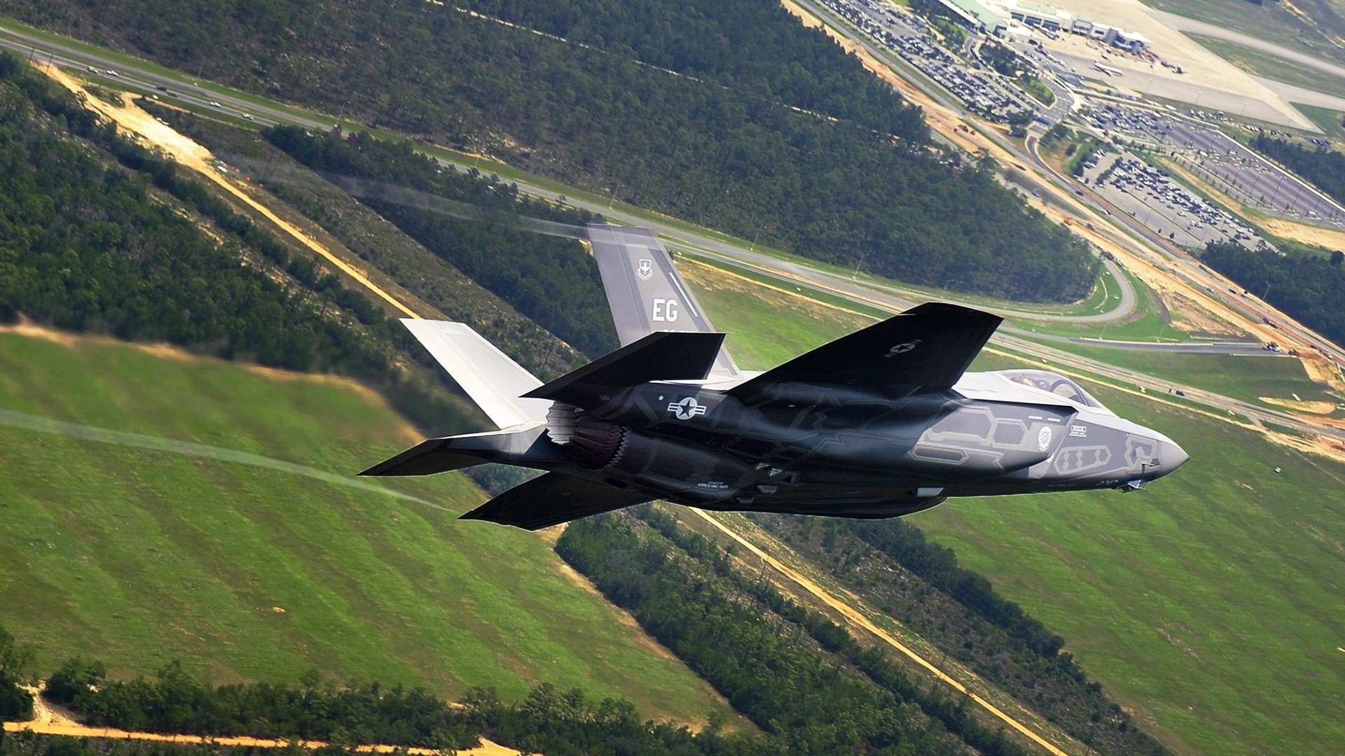 当勒布朗踢起篮球足球，美加墨世界杯之夜的跨界高能秀