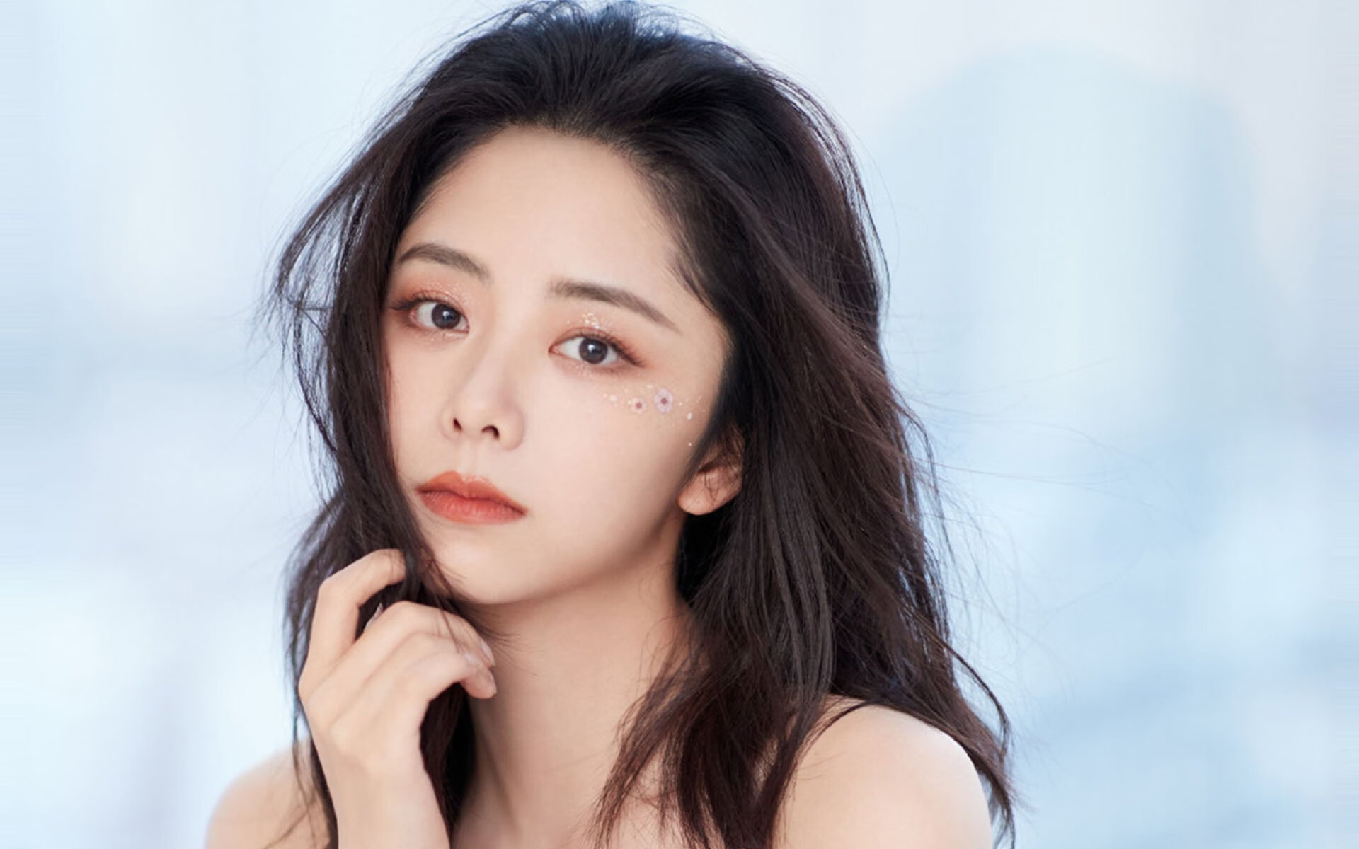 跨越时空的巅峰对决，世界排名争夺战焦点中，湖人王朝与辽宁铁军的虚拟交锋